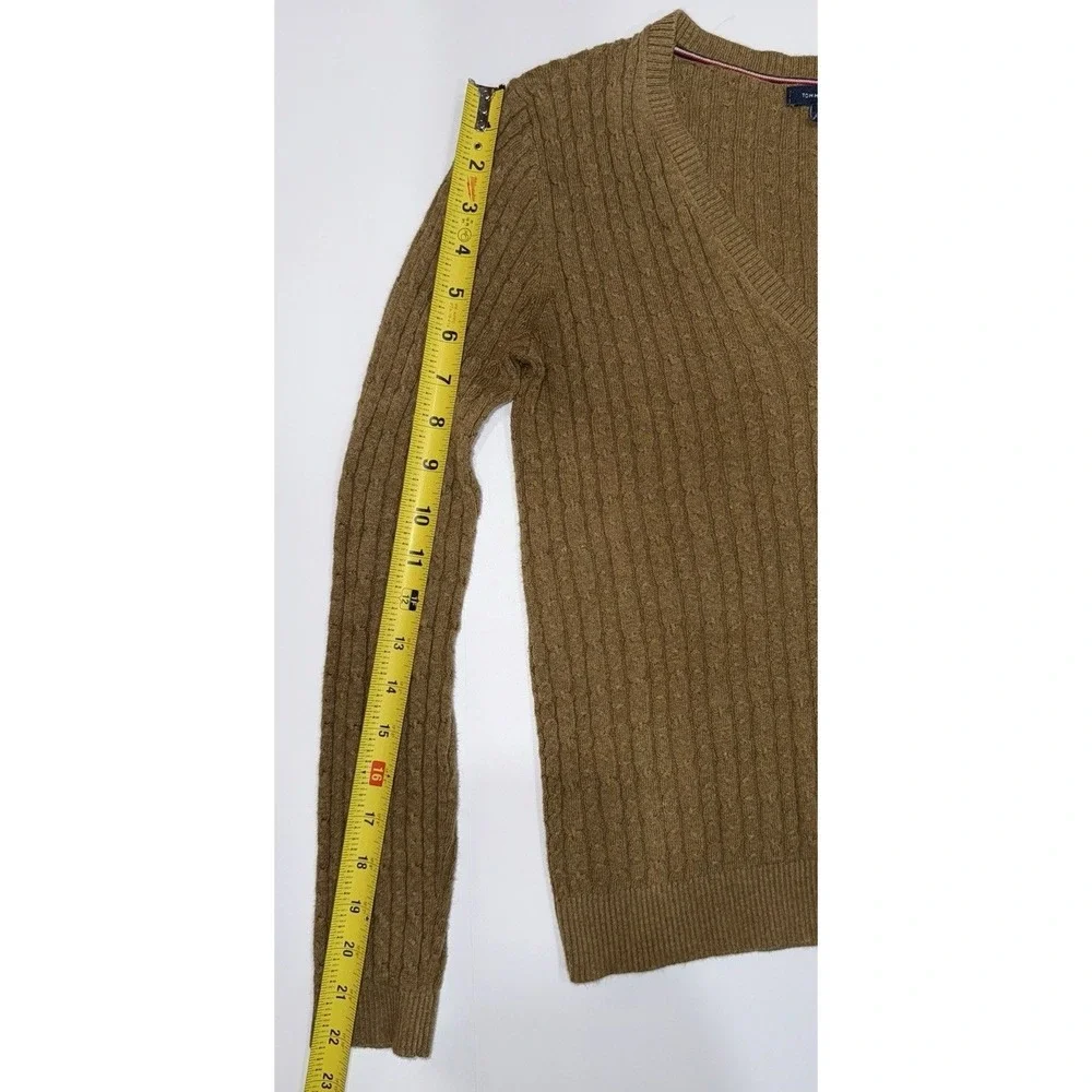 V-Neck Sweater Pullover Jumper. Tommy Hilfiger Women Slim Fit Size XS.‎ Preppy